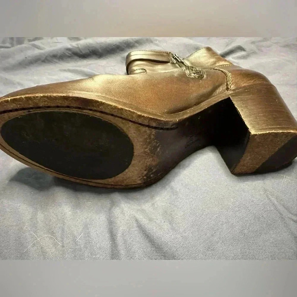 Frye Malorie Short Boots - Picture 6 of 8